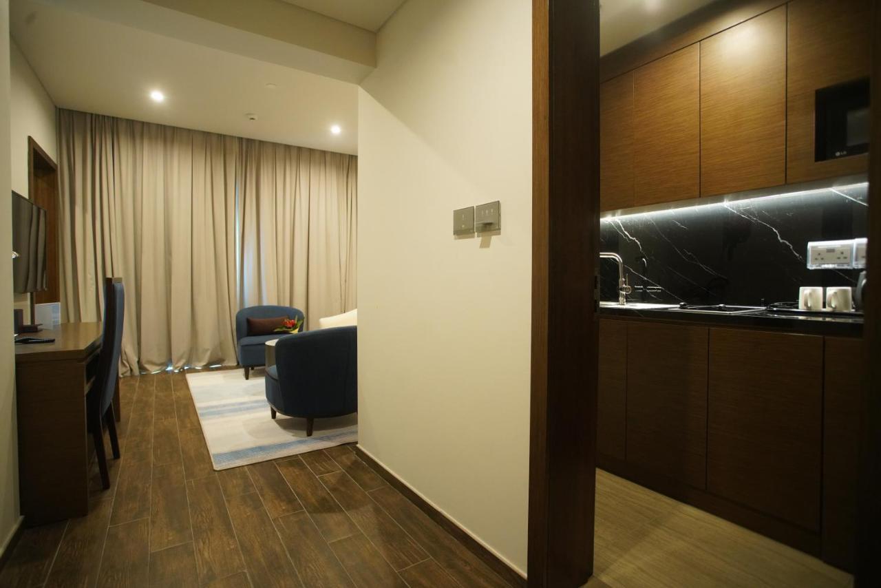 C - Hotel And Suites Ντόχα Εξωτερικό φωτογραφία